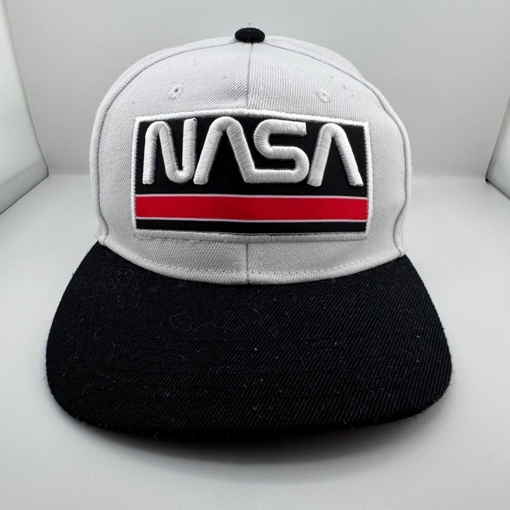 NASA Snapback Hat Unisex OSFM Gray Black Good Embroidered Patch 1981 Graphic
